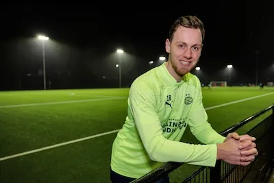 Sander Megens nieuwe koploper van Zilveren Schoen-klassement, Van Lierop stormt top tien binnen