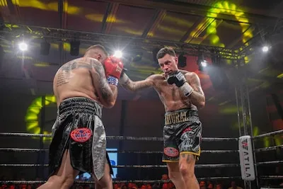 Nieky Holzken stapt weer de ring in, ‘The Natural’ strijdt in eigen stad voor achtste wereldtitel