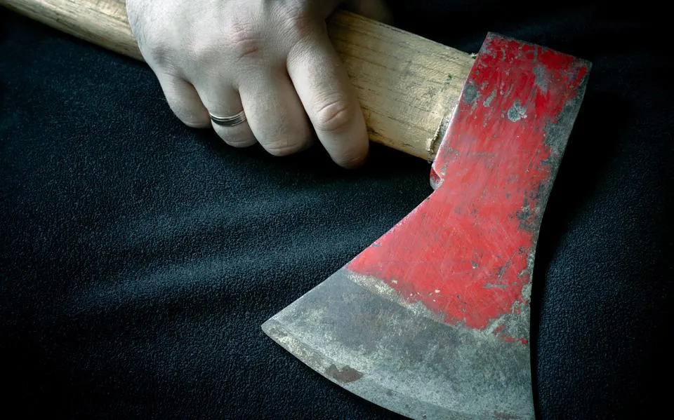 Man (72) uit Surhuisterveen vrijgesproken van vernielen auto van de buren. ‘Ik heb meer dan alleen twijfels’