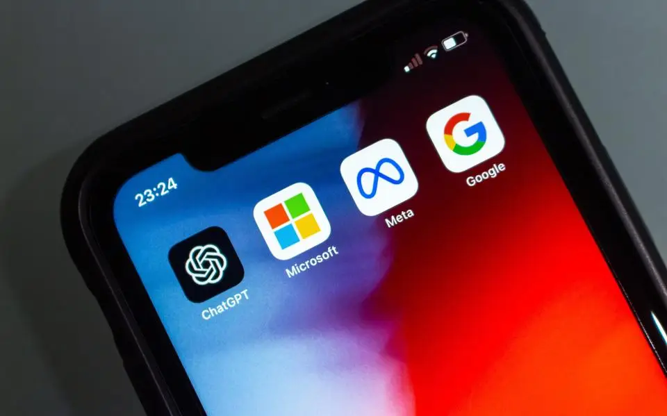 Lekker digitaal autonoom, zonder Big Tech in je telefoon? Cyberjournalist Marloes probeert het