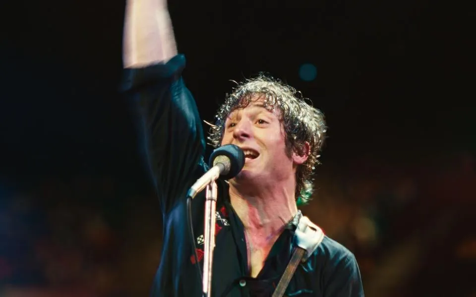 Bruce Springsteen als getormenteerde zanger in biopic ‘Deliver me from Nowhere’ | ★★★☆☆