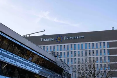 Knip-en-plakwerk van student aan Tilburg University is overduidelijk, maar toch stelt rechter hem in het gelijk
