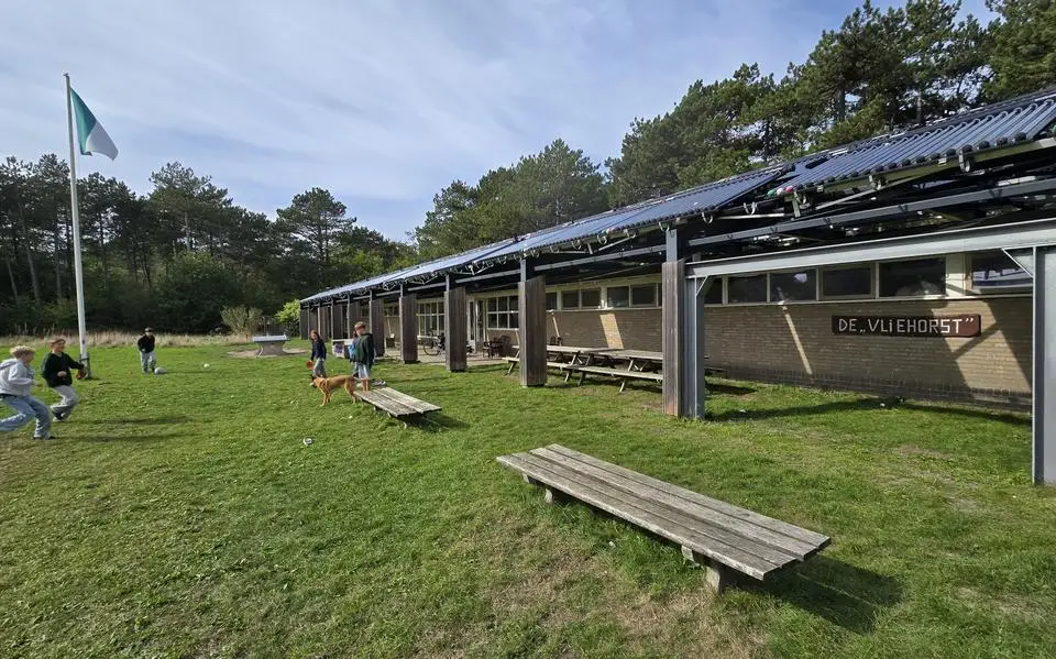 De Vliehorst sluit als schoolreisverblijf. Kunnen de schoolkampen nog wel terecht op Vlieland?
