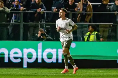 Dennis Man kan naar het diepe badje bij PSV: hij is ‘erdoor’ en vertelt over zijn eerste maanden in Eindhoven