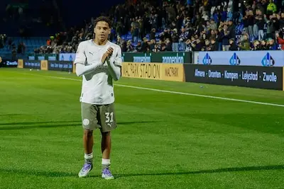 Debuut Noah Fernandez (17) bij PSV maakt zijn moeder trots en Van Duiven moet nog even wachten: ‘Ik wilde dit al drie of vier weken’