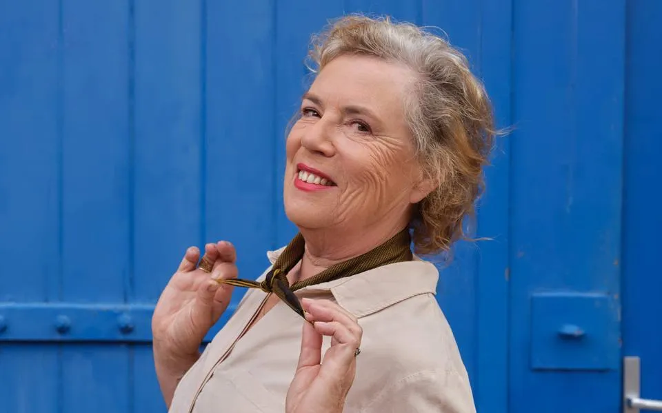 Actrice Raymonde de Kuyper (70): ’Pensioen? Nee, daar doe ik niet aan. Ik vind wat ik doe nog zó fijn’