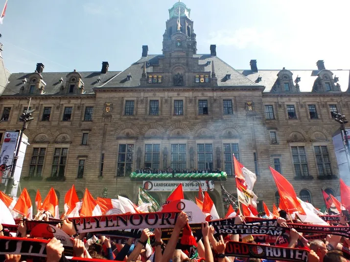 Gemeente Rotterdam bevestigt: huldiging bij landstitel op 15 mei om 12 uur
