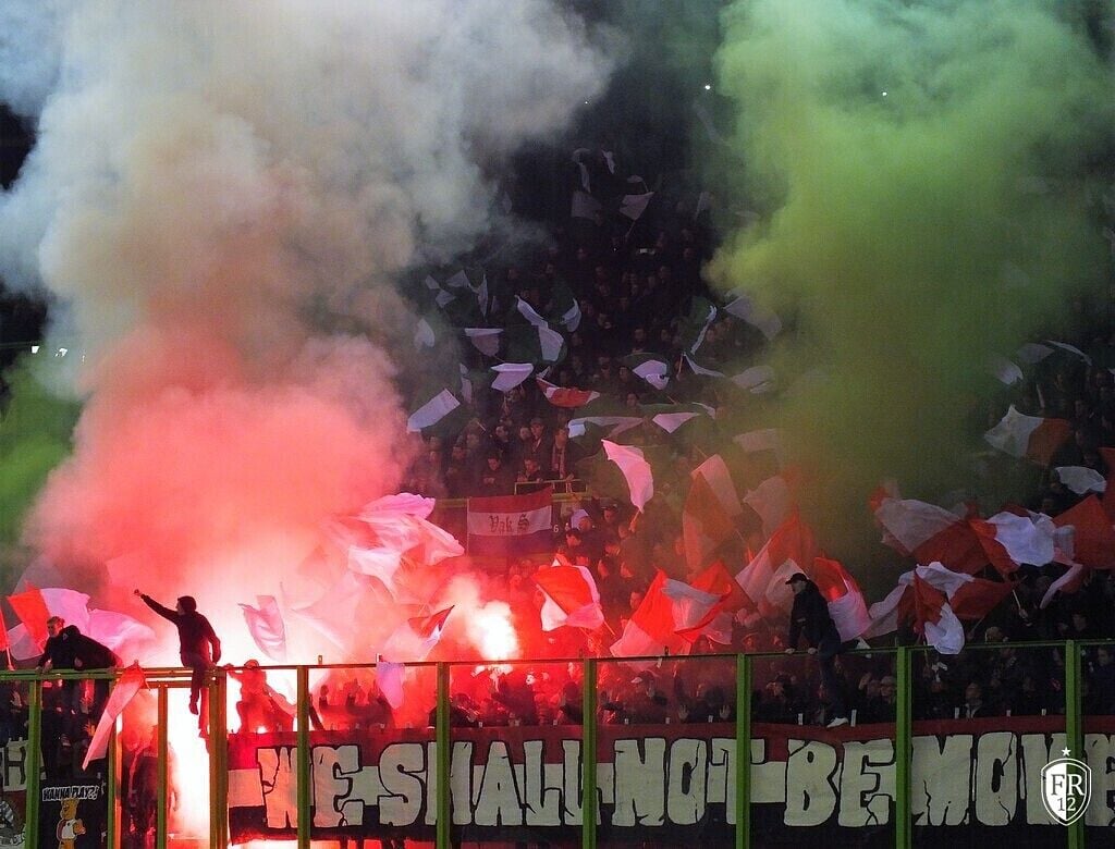 Feyenoord in Arnhem gesteund door 1000 supporters
