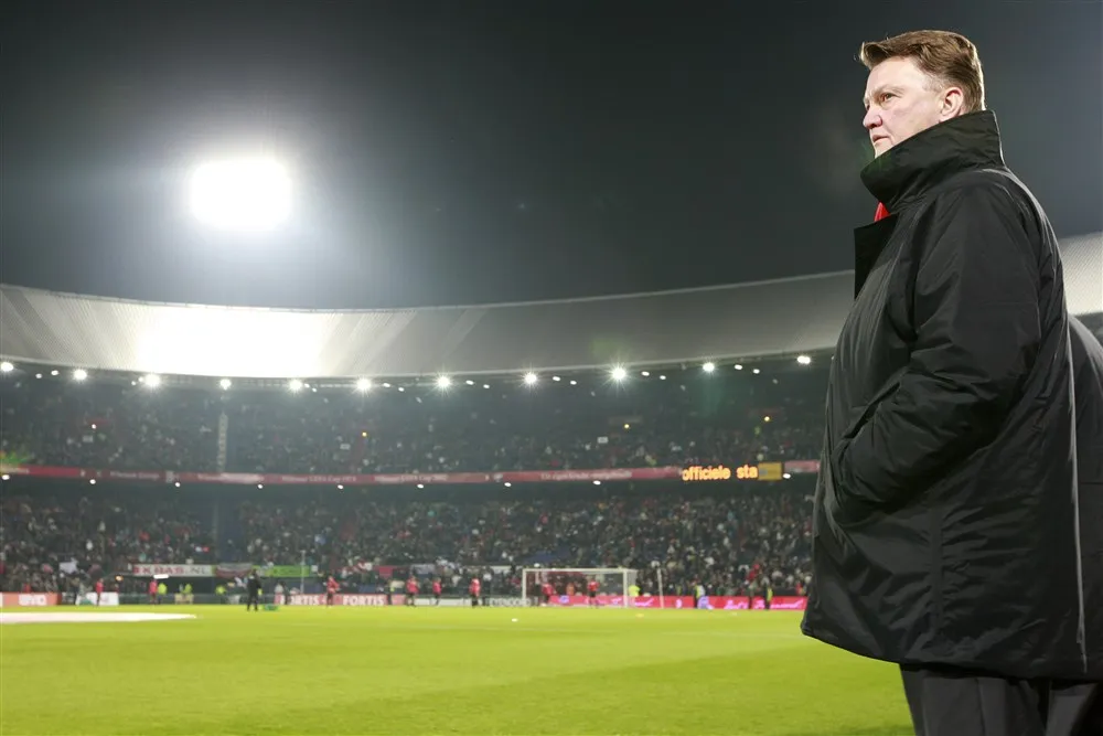KNVB stelt Van Gaal aan als bondscoach; Fraser assistent