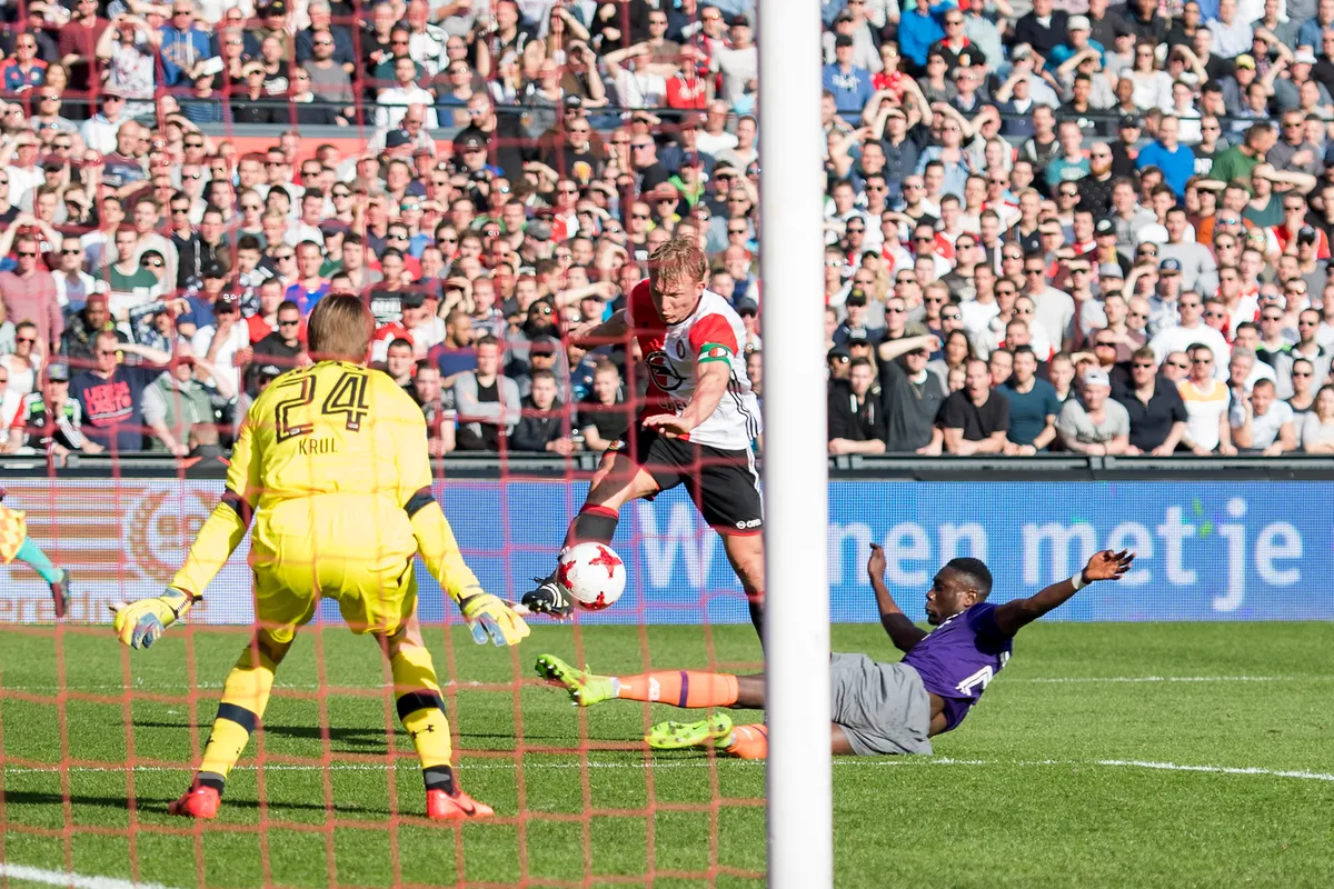 MATCHDAY! Koppositie op het spel in De Kuip