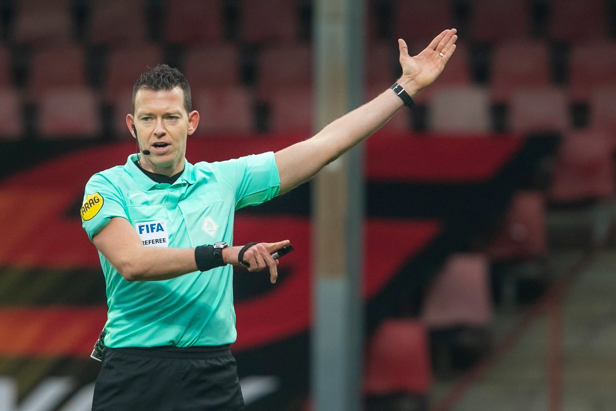 Lindhout krijgt leiding over FC Twente - Feyenoord; Van de Graaf fluit NEC-thuis