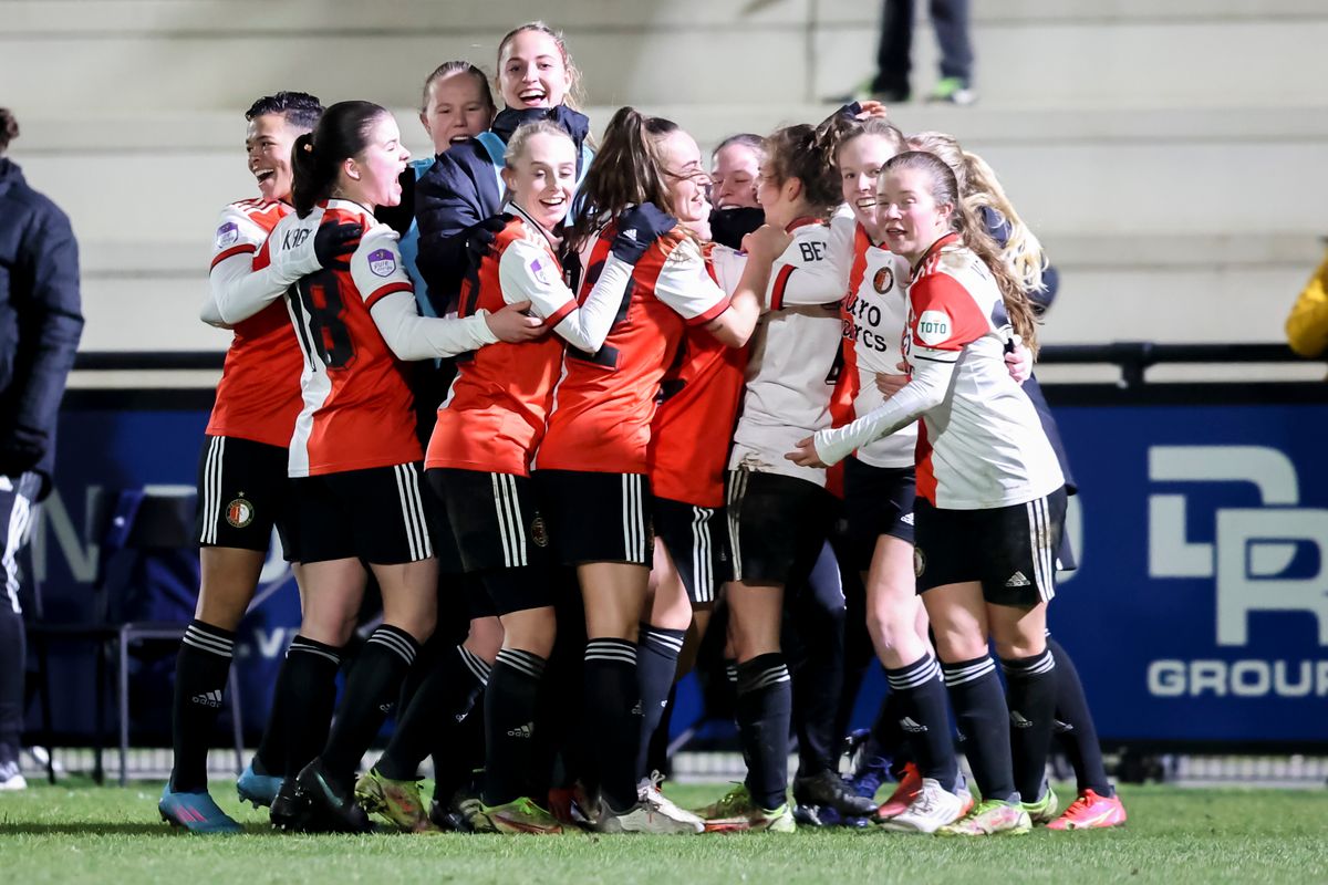 Feyenoord Vrouwen 1 wint tweede Rotterdamse stadsderby in extremis