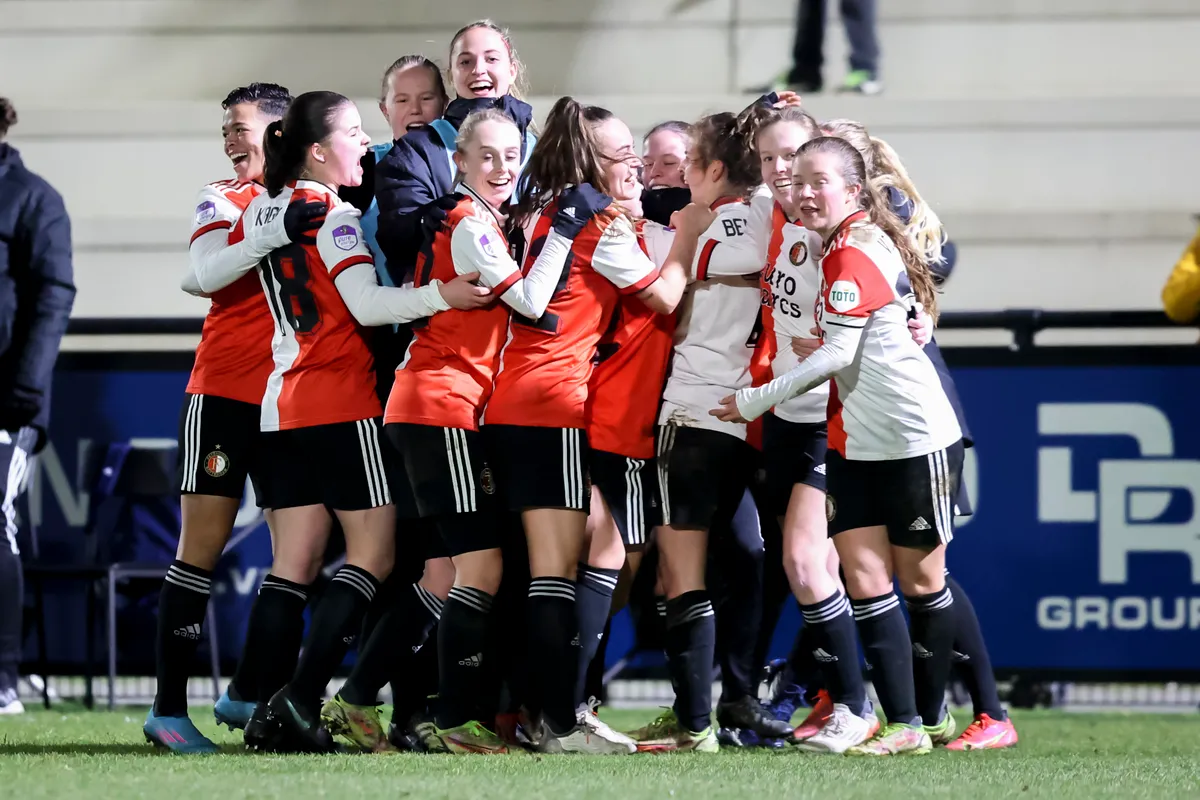 Feyenoord Vrouwen 1 wint tweede Rotterdamse stadsderby in extremis