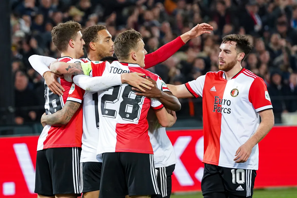 Feyenoord loot Slavia Praag in kwartfinale Conference League