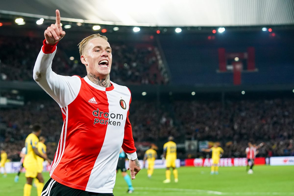 'Oud-Feyenoorder Karsdorp kan overstap maken naar Premier League'