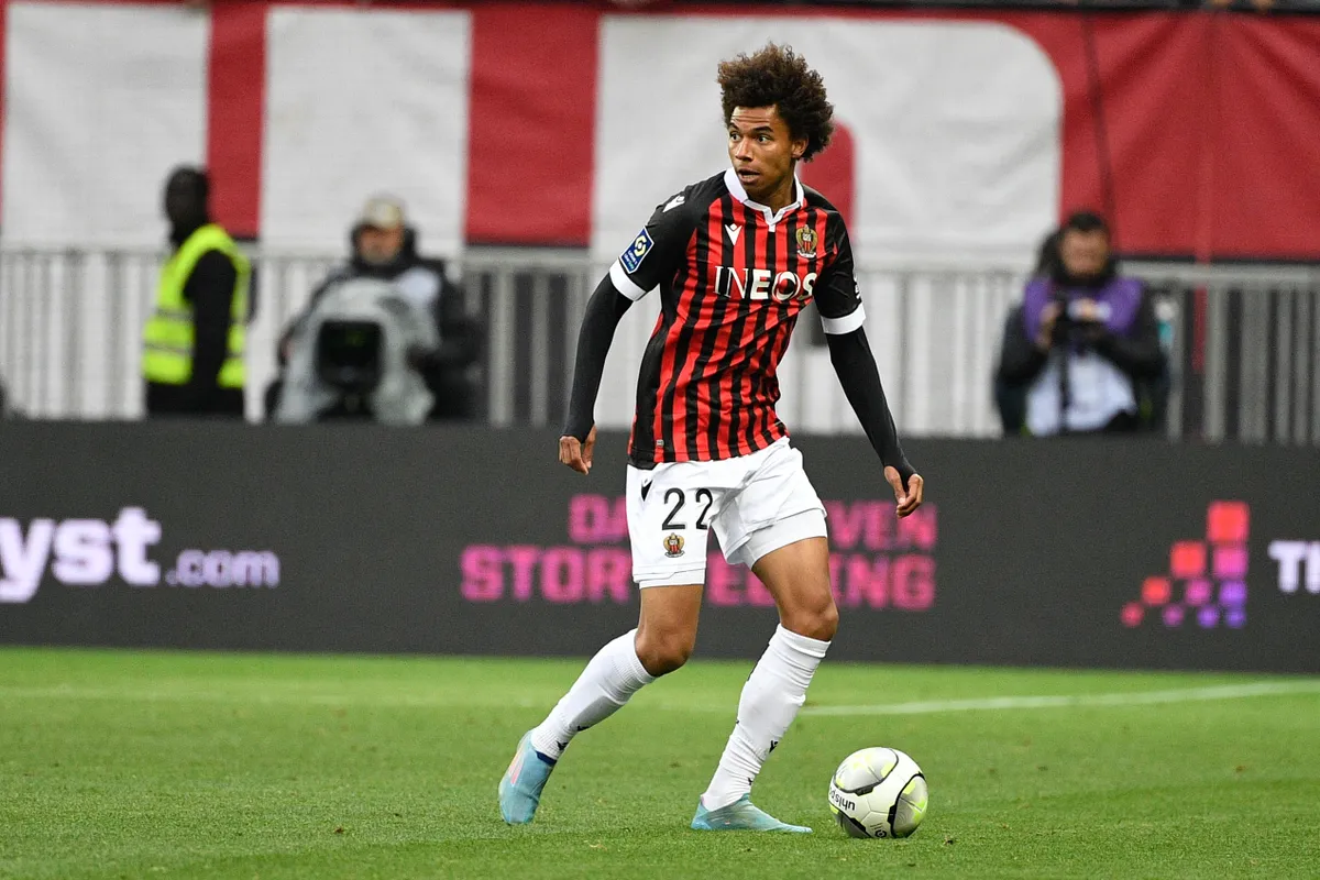 'Stengs meldt zich dinsdag bij Feyenoord voor medische keuring'