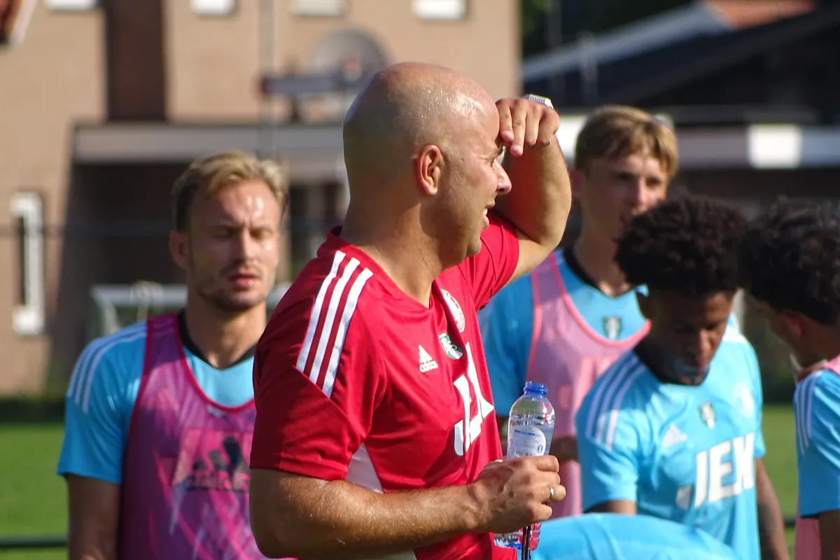 Kökcü traint weer volledig mee; Trauner ontbreekt