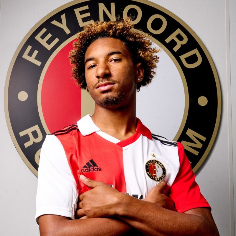 Officieel: Feyenoord verhuurt Tidjany Touré aan FC Dordrecht