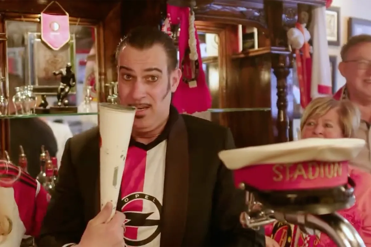 Kritiek op kampioenslied: ''Walgelijk en past totaal niet bij Feyenoord''