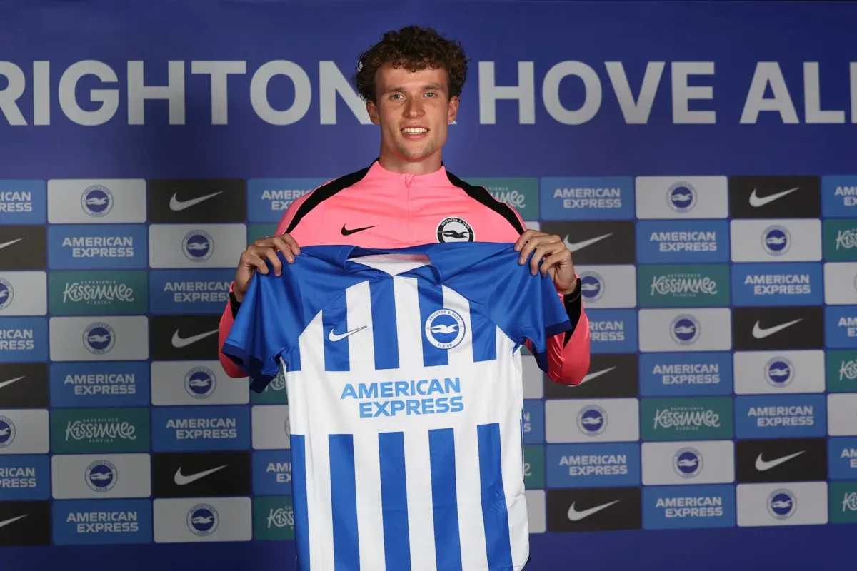 Officieel: Brighton & Hove Albion bevestigt transfer Wieffer