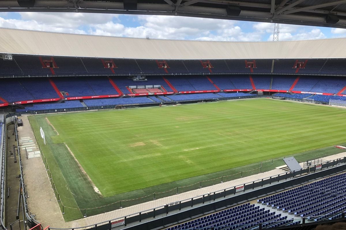 Feyenoord past de reclame-uitingen op de eerste en tweede ring aan