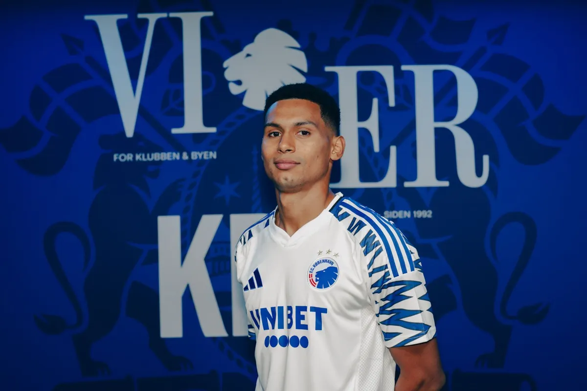 240822 marcos lopez signing 1 0