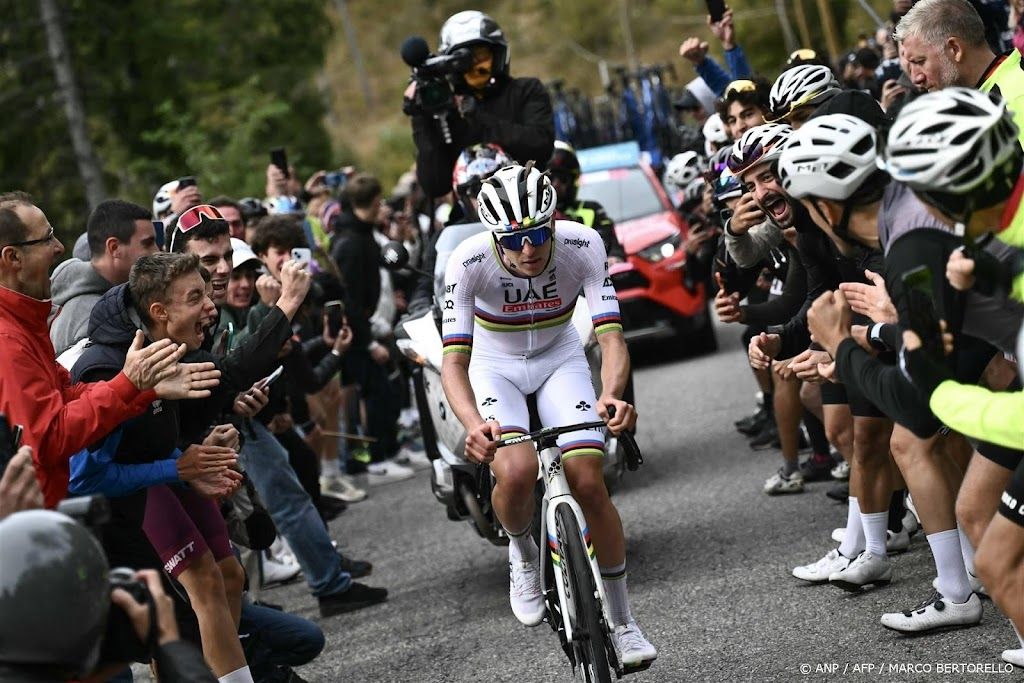 Pogacar wint ook Ronde van Lombardije na lange solo