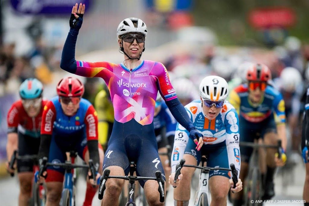 Derde ritzege Wiebes in Ladies Tour, val Kopecky