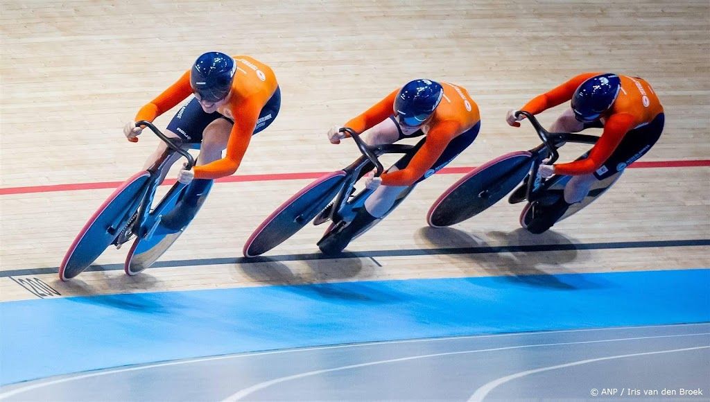 Teamsprintsters bereiken voor het eerst finale op WK baan