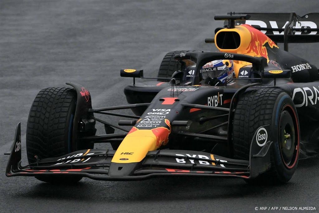 Verstappen wint GP Brazilië en loopt in WK flink uit op Norris