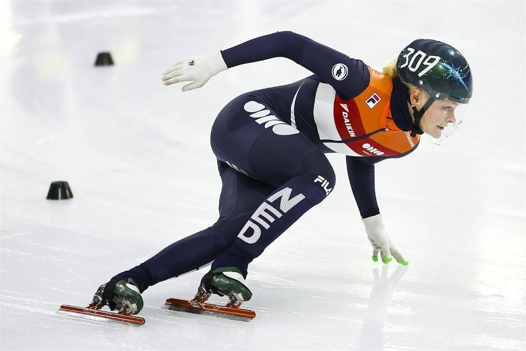 Shorttrackster Velzeboer in World Tour weer de beste op 500 meter