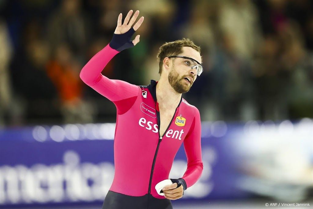 Schaatser Huizinga wint 5000 meter ruim op kwalificatietoernooi