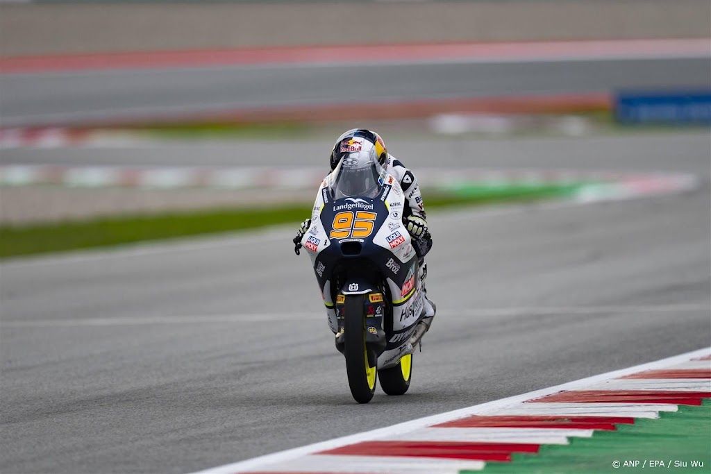 Veijer moet genoegen nemen met derde plaats in eindstand Moto3