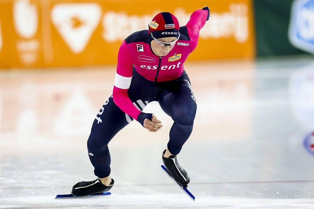 Scheperkamp schaatst naar brons op 500 meter, Stolz wint opnieuw