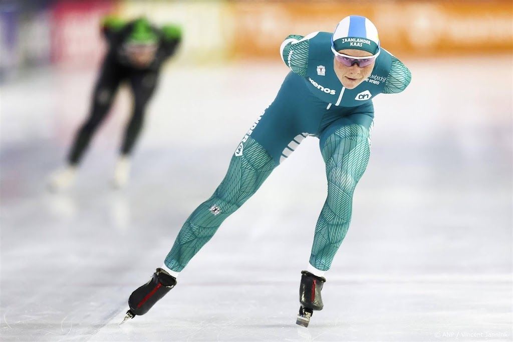 Schaatsster Groenewoud wint massastart, Dul wordt derde