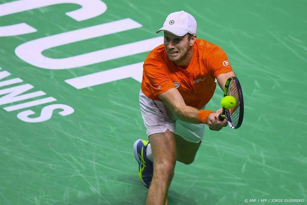 Van de Zandschulp opent finale Davis Cup tegen Berrettini