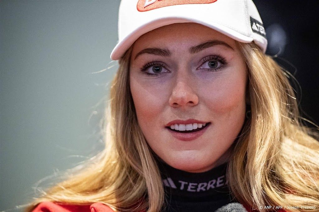 Skiester Shiffrin kan na zware val weer 'bewegen en zweten'