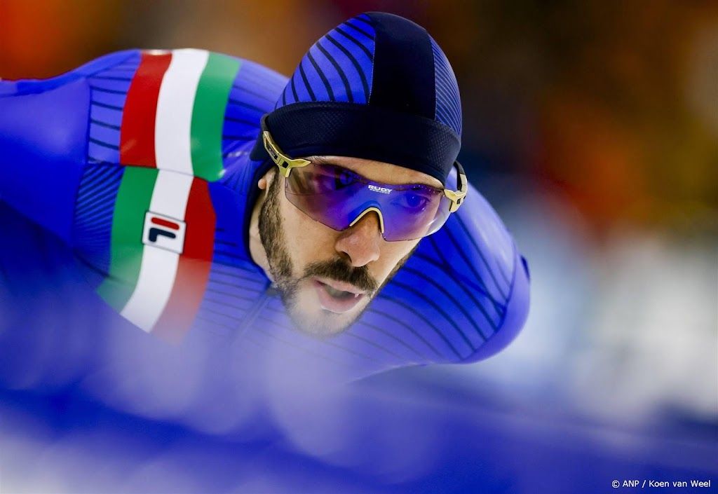 Italiaan Ghiotto schaatst wereldrecord op 10.000 meter in Calgary