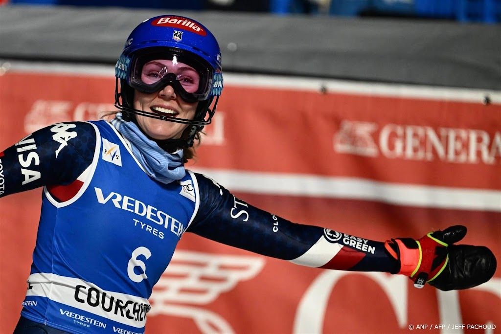 Skiester Shiffrin tiende bij rentree na twee maanden afwezigheid