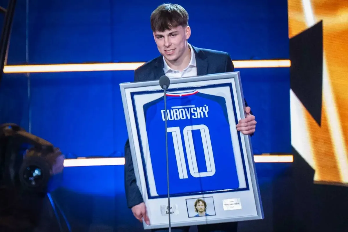 galavec er futbalista roka24 leo sauerjpgjpg