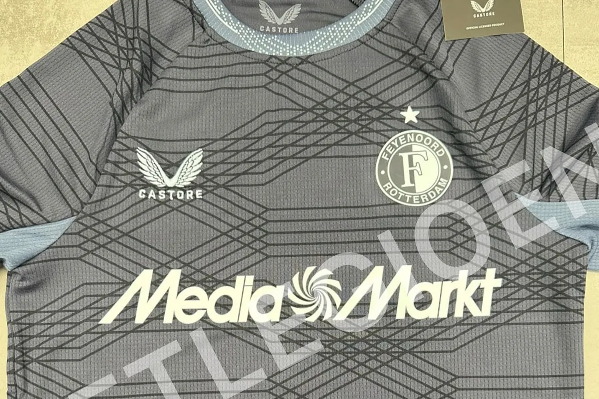 uitshirt