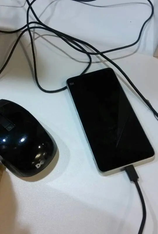 Xiaomi Mi3 spy photos show the rear of the new phone for the first time