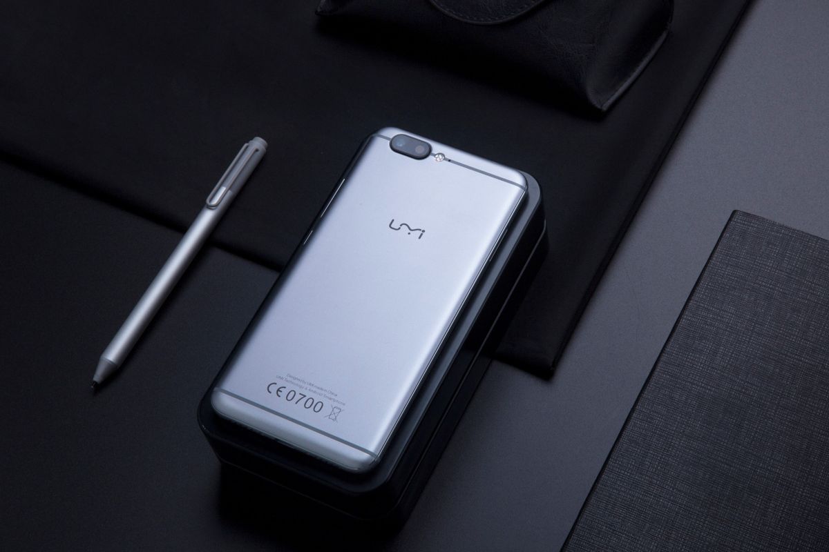 The UMi Z gets two new hands-free camera features (Video)