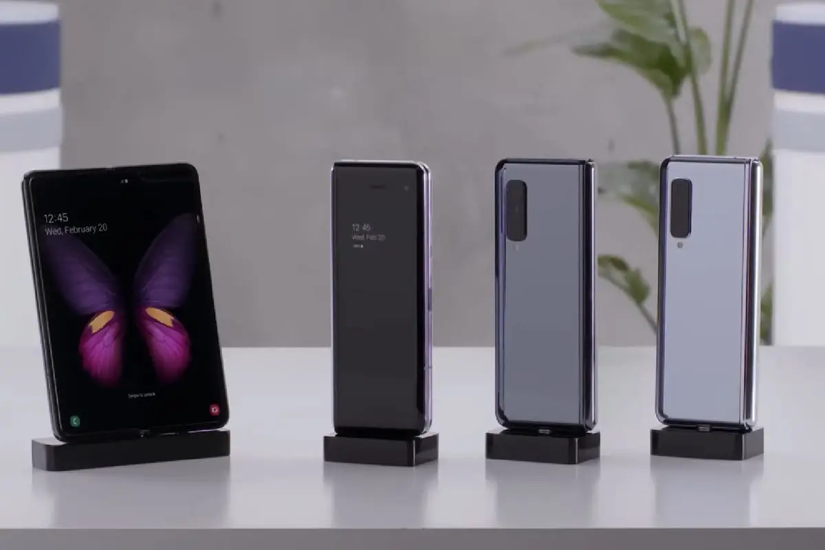 Huawei's CEO Richard Yu: Samsung's Galaxy Fold design is bad