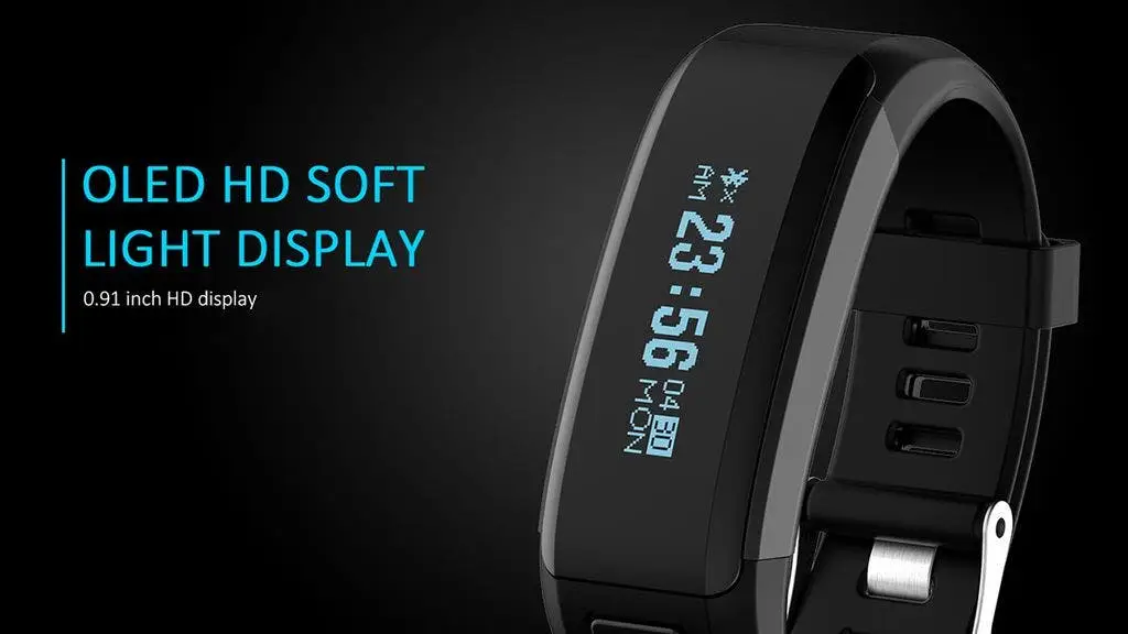 No.1 F1 smartband goes swimming