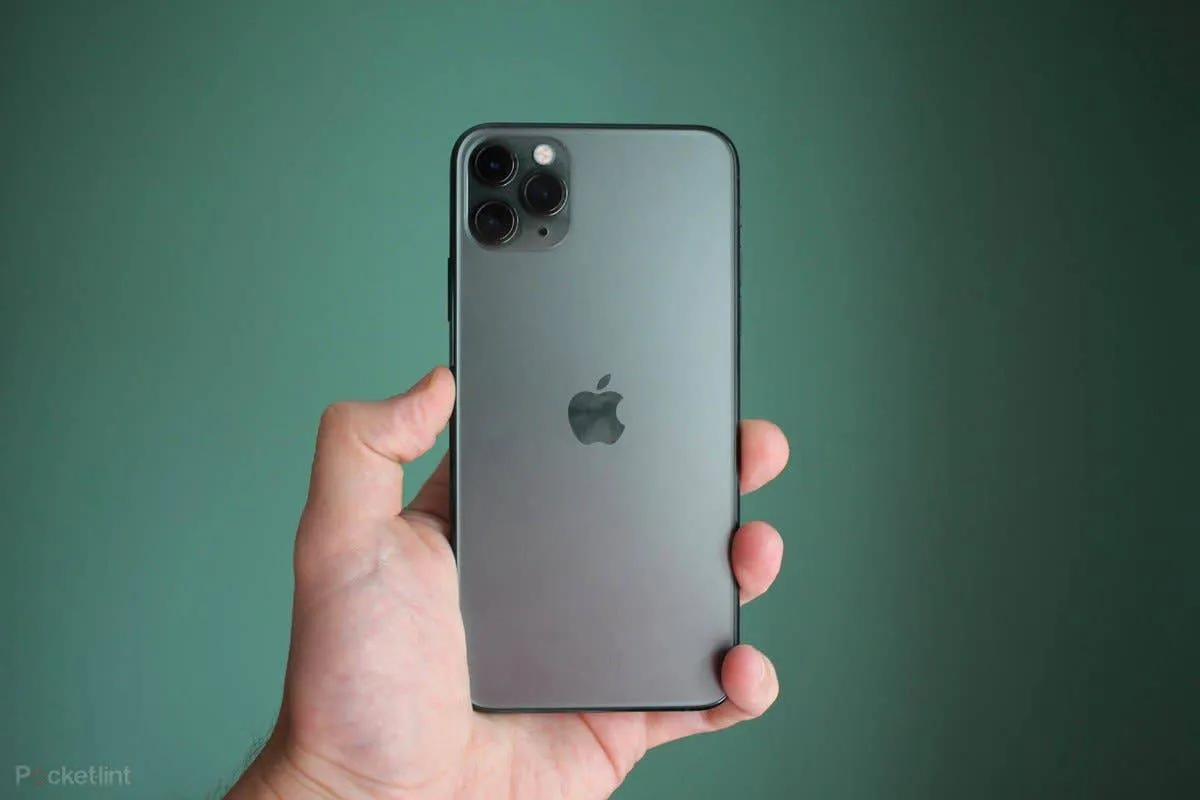 Counterpoint: Flagship sales declined 13% in Q1 2020, Apple had 4 of the 5 best-sellers