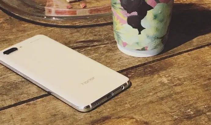 Honor 10 GT full-screen gestures now active