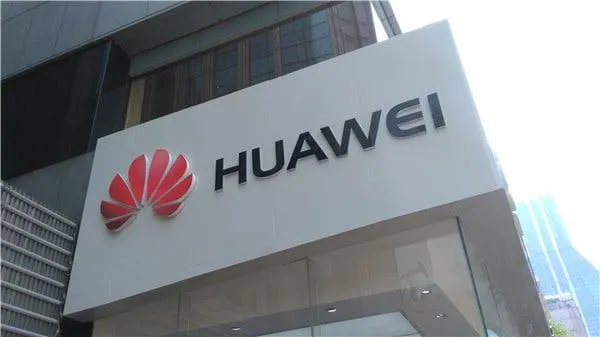 Huawei excluded from the SD Association: no more microSD
