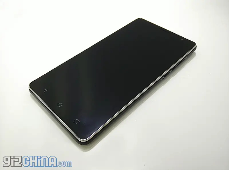 5300mAh Bluboo X550 "Panda" goes in to production