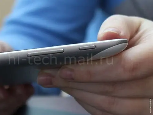 More Images of Huawei's Quad Core MeidaPad Tablet surface